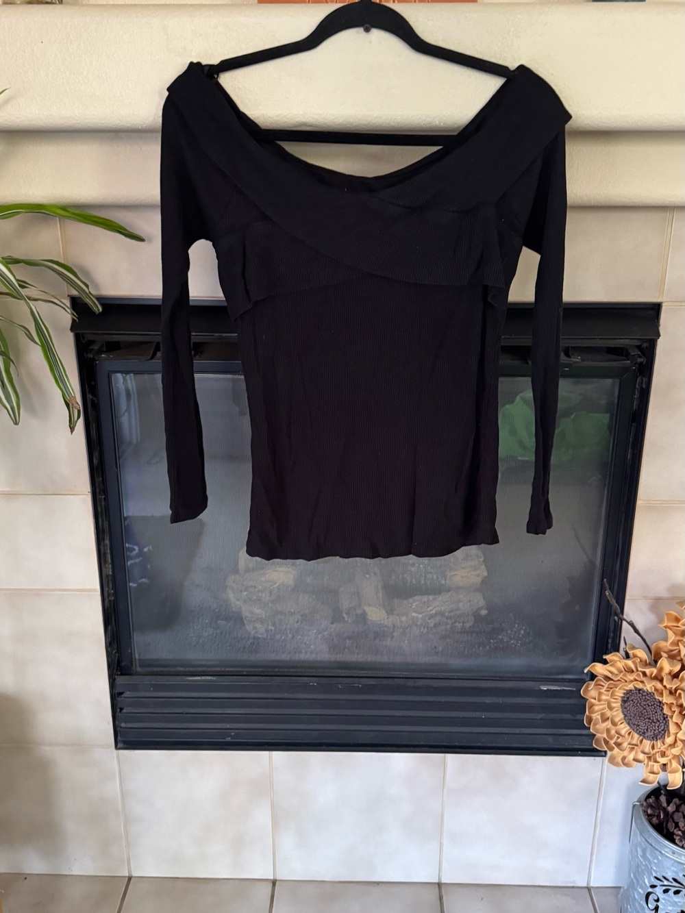Abercrombie & Fitch Black Ribbed off the shoulder Long Sleeve Top